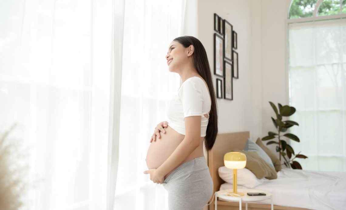 Kreska na brzuchu w ciąży