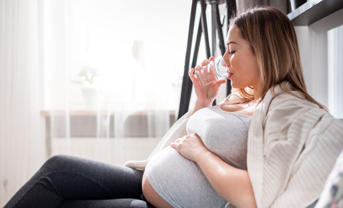 Mdłości przed okresem czy ciąża